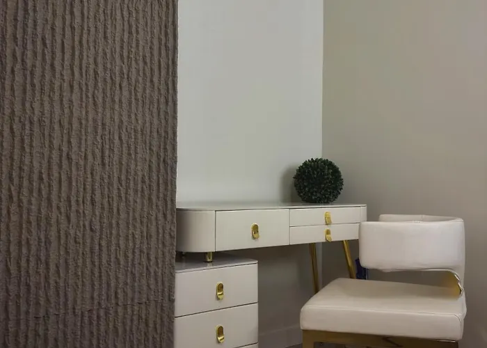 Apartment Free Parking 2 Bedroom The Comfy Haven *